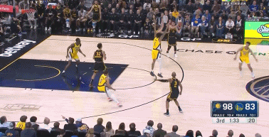 勇士要崩！保罗传球失误 回头还被偷篮板