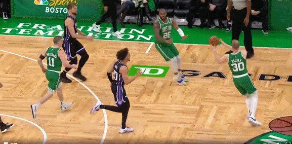 关键球！蒂尔曼突破抛投助凯尔特人反超并拿下比赛