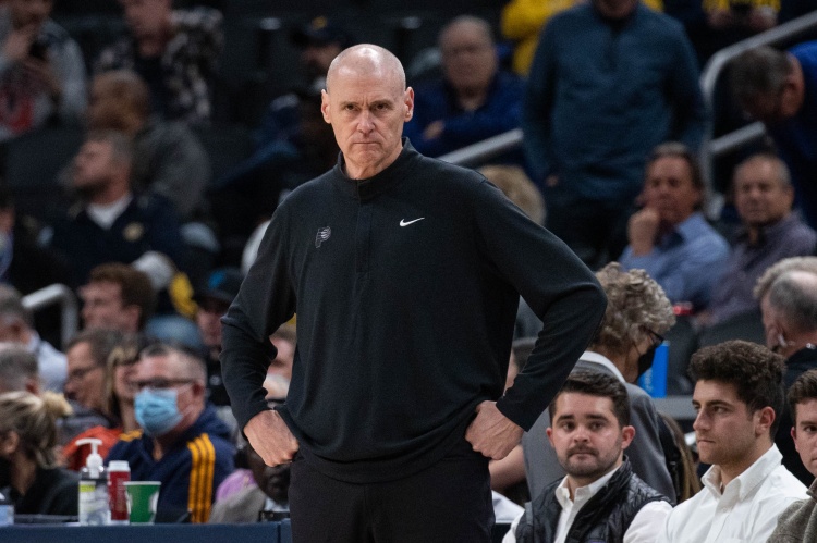 卡莱尔：球队只打了两节好球 这让我们付出了代价