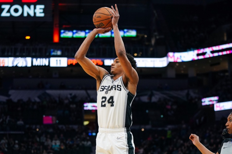 瓦塞尔：虽然赛季剩余比赛不多了 但球队每场比赛都在进步