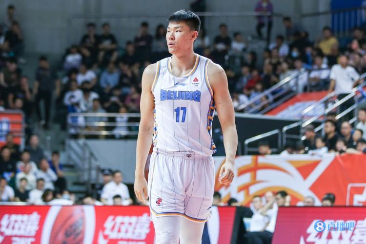 无奈惜败！范子铭11中7得到16分12板5助