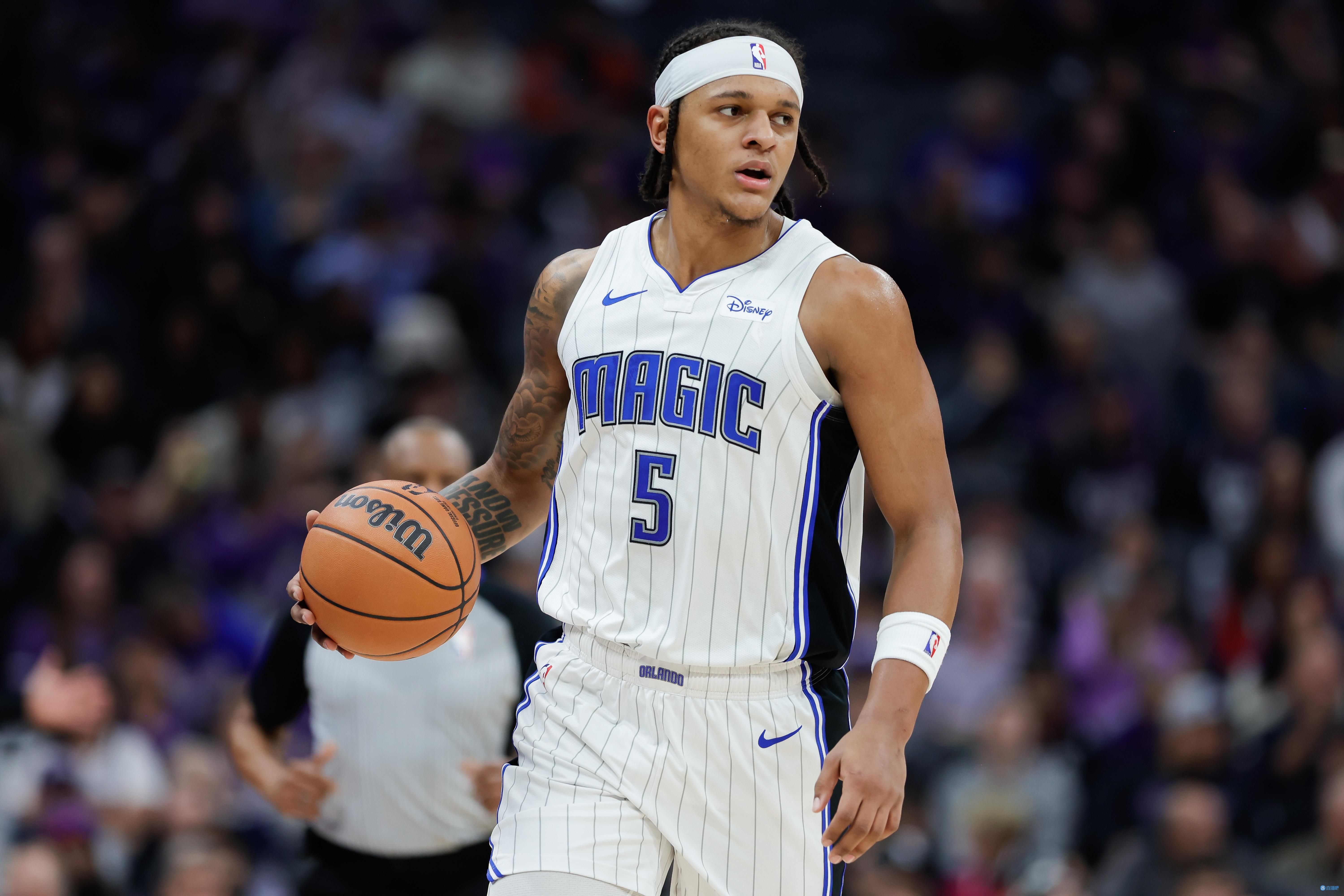 班凯罗三节不到拿下12分10板10助三双 生涯/赛季第二次三双！