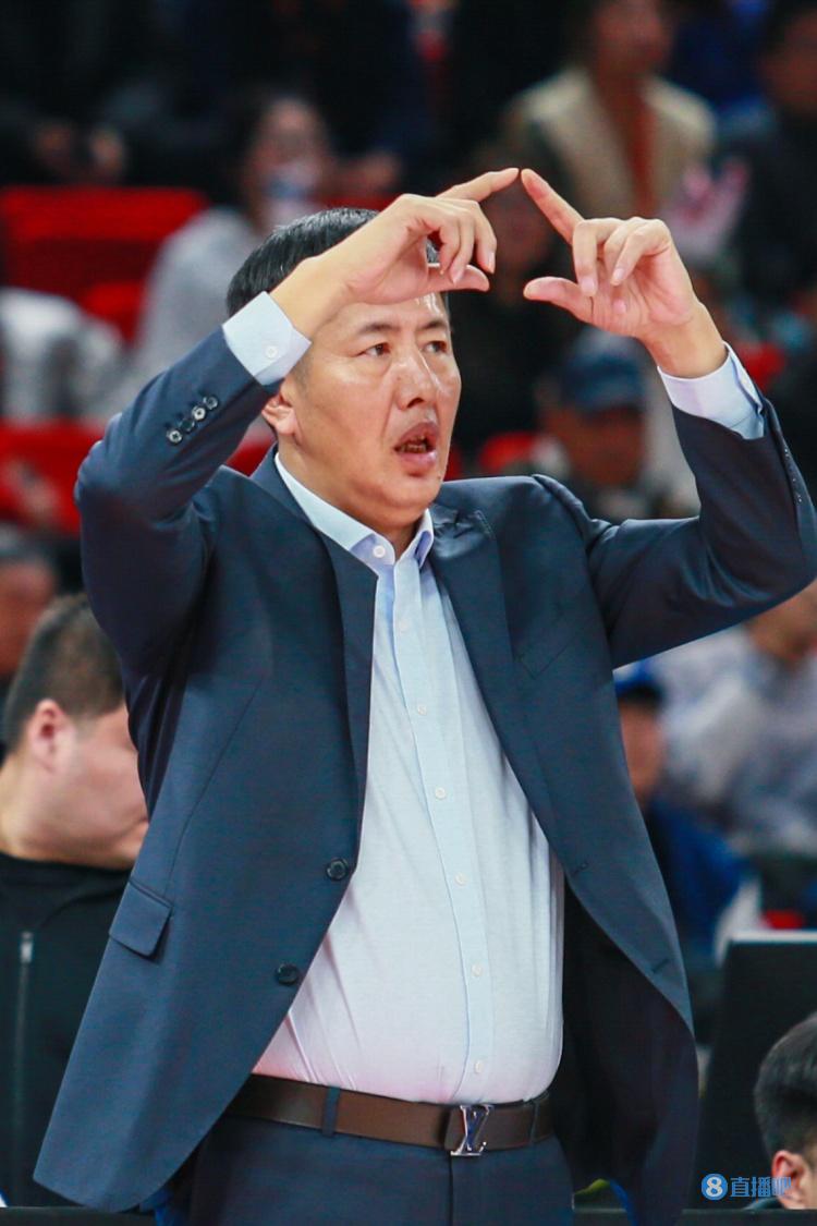 客场不敌广东 丁伟：希望队员们体会到和强队硬碰硬的感觉