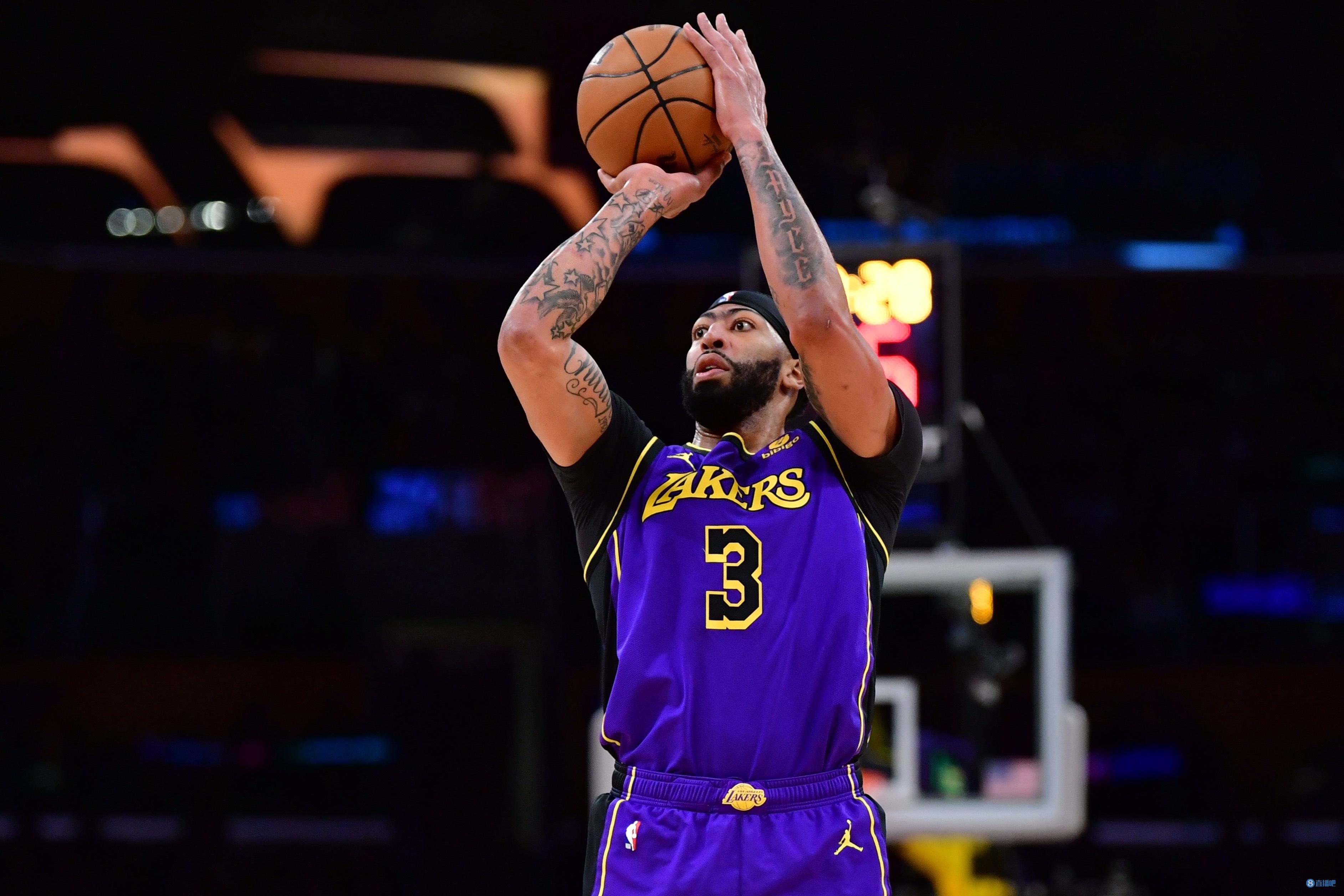 大号两双！浓眉16中10砍23分19板4助4帽 正负值+4