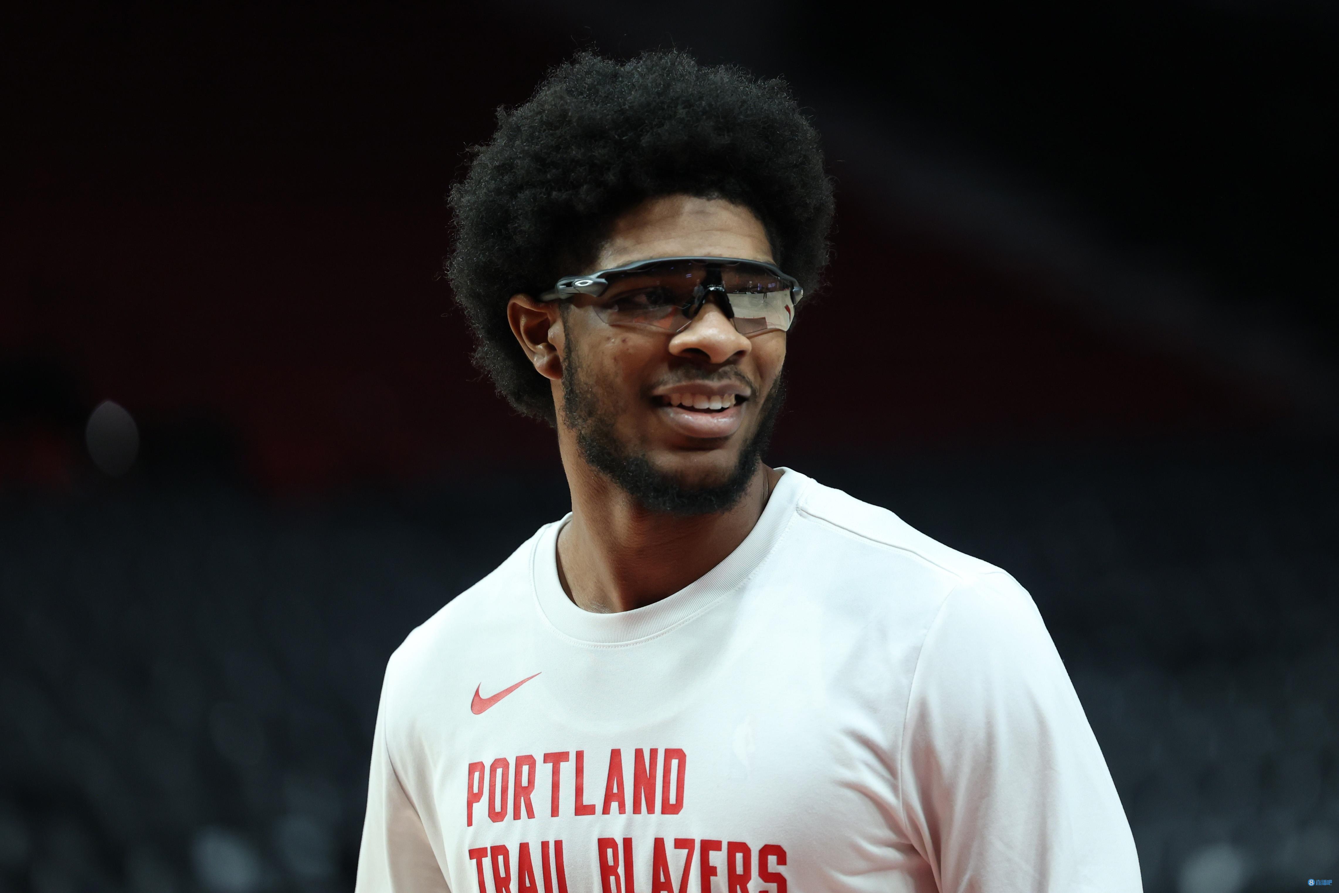 有进步！探花秀亨德森全场17中8 贡献24分5板10助2断