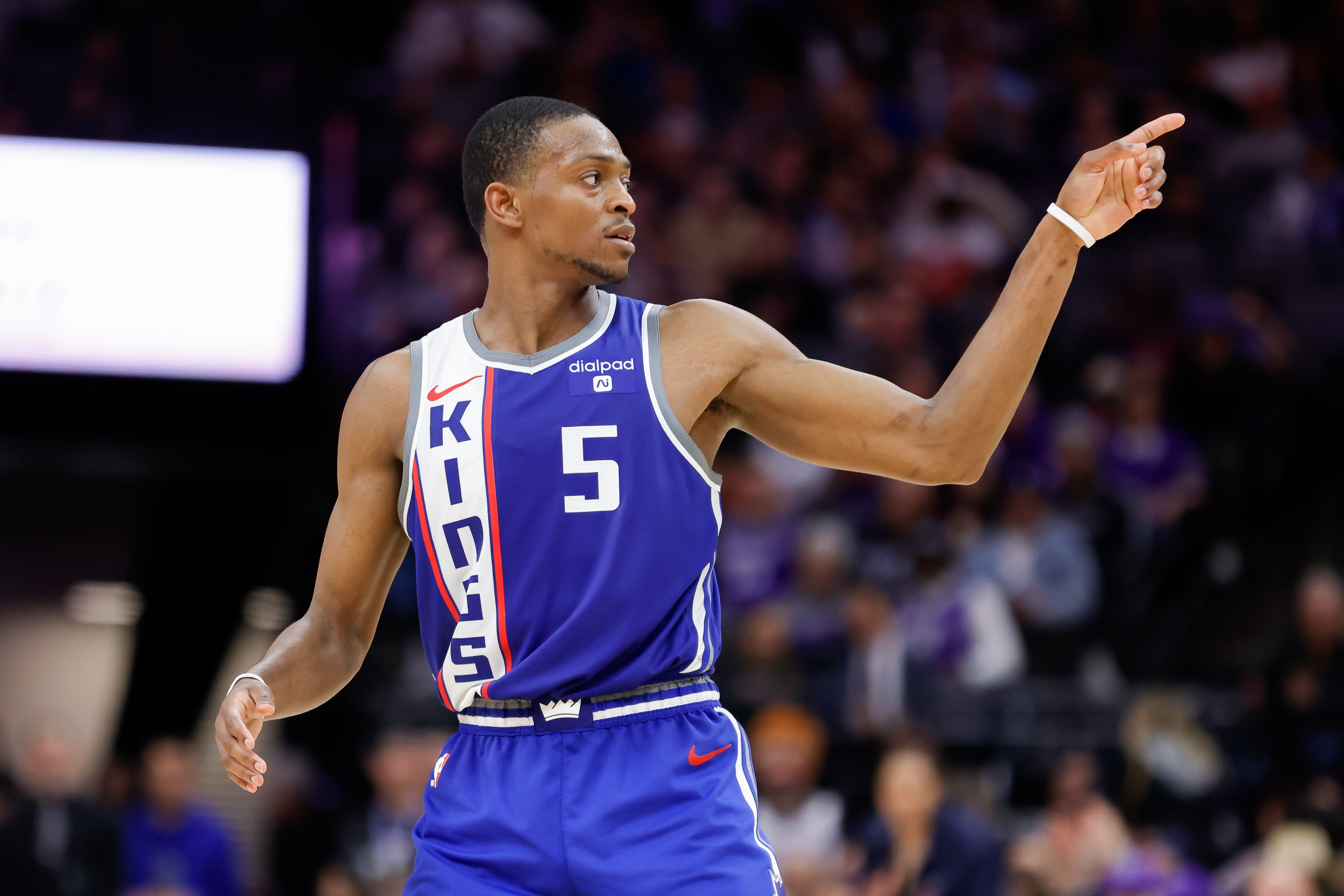 无奈！福克斯22中9得23分6板5助3断 最后时刻连续打铁很伤