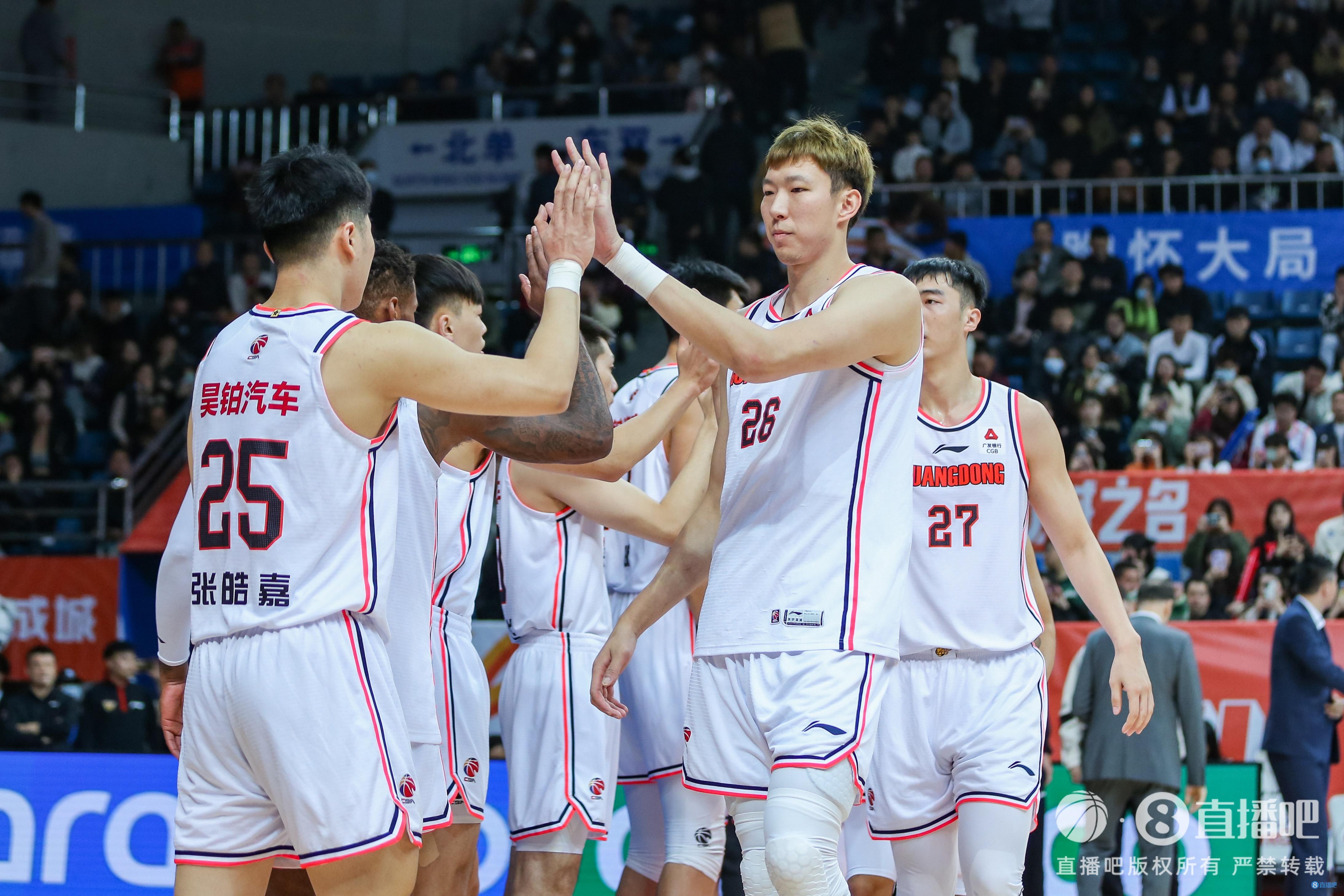 麦穗丰：徐杰防守端贡献是数据无法体现 不是每人都要当得分王